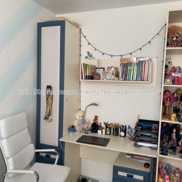 Продам квартиру, Владислава Зубенко ул. , 2  ком., 44 м², капитальный ремонт 