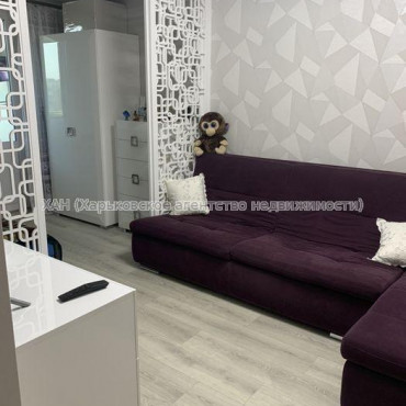 Продам квартиру, Владислава Зубенко ул. , 2  ком., 44 м², капитальный ремонт 