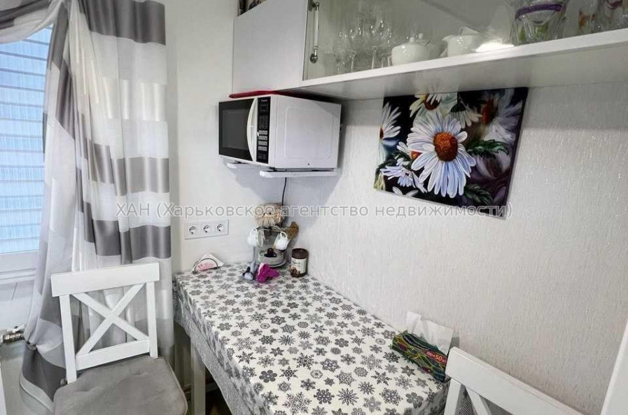 Продам квартиру, Владислава Зубенко ул. , 2  ком., 44 м², капитальный ремонт 