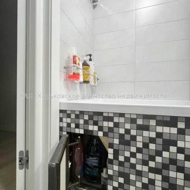 Продам квартиру, Владислава Зубенко ул. , 2  ком., 44 м², капитальный ремонт 