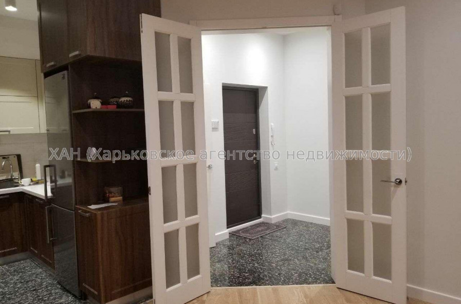 Продам квартиру, Сомовская ул. , 3 кім., 96 м², евроремонт 