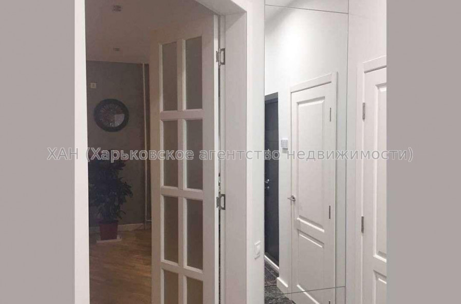 Продам квартиру, Сомовская ул. , 3 кім., 96 м², евроремонт 