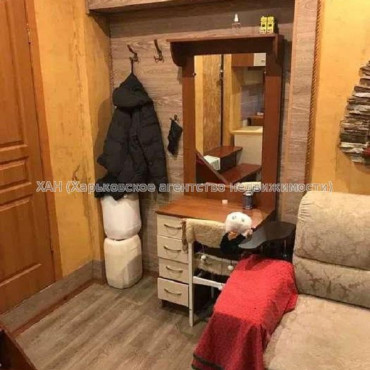 Продам квартиру, Чеботарская ул. , 1  ком., 15 м², капитальный ремонт 