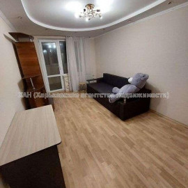 Продам квартиру, Непокоренных ул. , 2  ком., 60 м², капитальный ремонт