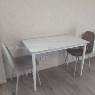 Продам квартиру, Героев Харькова просп. , 1  ком., 34 м², капитальный ремонт 