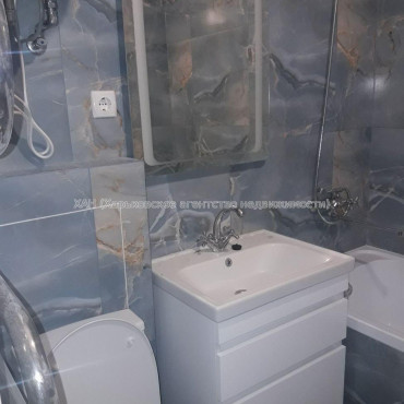 Продам квартиру, Героев Харькова просп. , 1  ком., 34 м², капитальный ремонт 