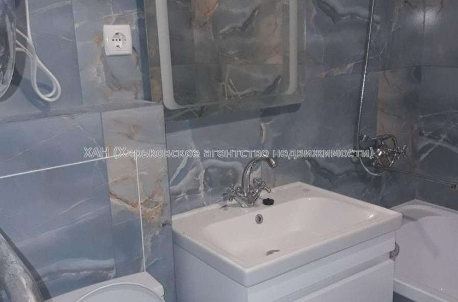 Продам квартиру, Героев Харькова просп. , 1 кім., 34 м², капитальный ремонт 