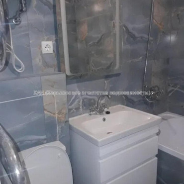 Продам квартиру, Героев Харькова просп. , 1  ком., 34 м², капитальный ремонт 