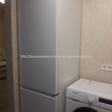 Продам квартиру, Героев Харькова просп. , 1  ком., 34 м², капитальный ремонт 