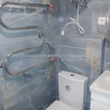 Продам квартиру, Героев Харькова просп. , 1  ком., 34 м², капитальный ремонт 