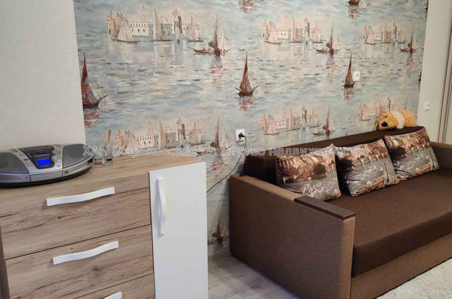 Продам квартиру, Валентиновская ул. , 1 кім., 40 м², капитальный ремонт 