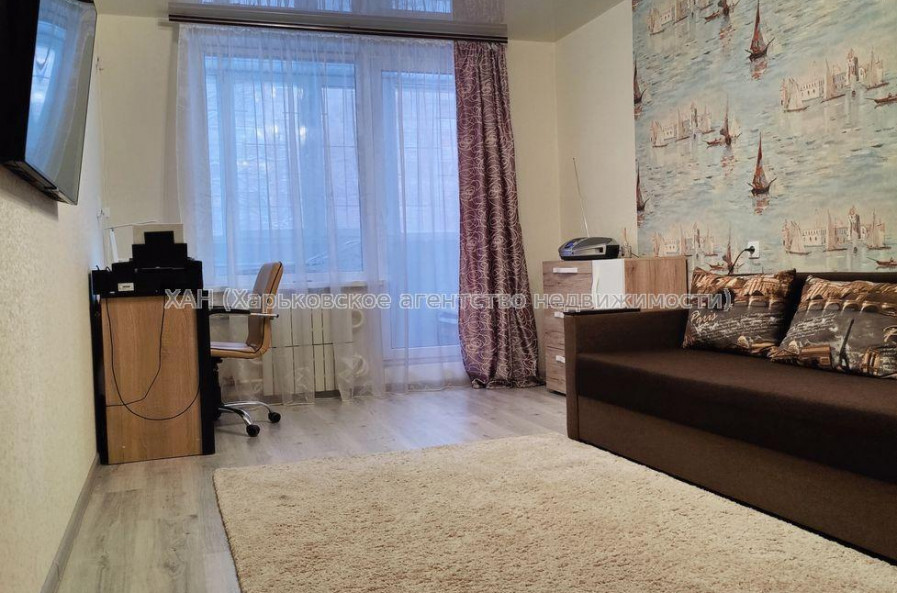 Продам квартиру, Валентиновская ул. , 1 кім., 40 м², капитальный ремонт 