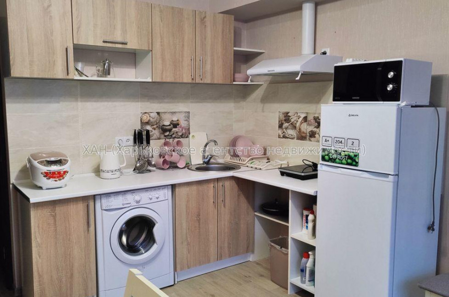 Продам квартиру, Валентиновская ул. , 1 кім., 40 м², капитальный ремонт 