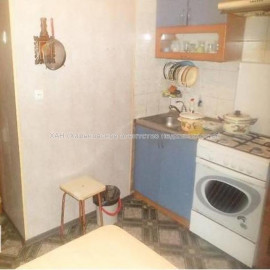 Продам квартиру, Шекспира ул. , 5 кім., 104.80 м², без ремонта