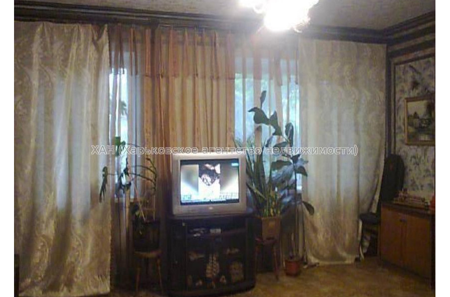 Продам квартиру, Шекспира ул. , 5 кім., 104.80 м², без ремонта 