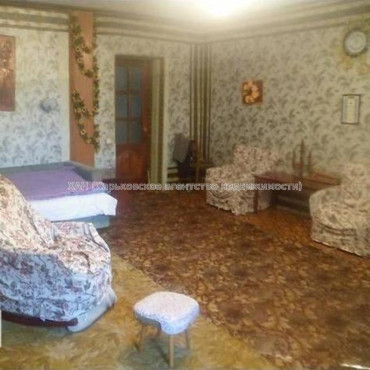 Продам квартиру, Шекспира ул. , 5 кім., 104.80 м², без ремонта 