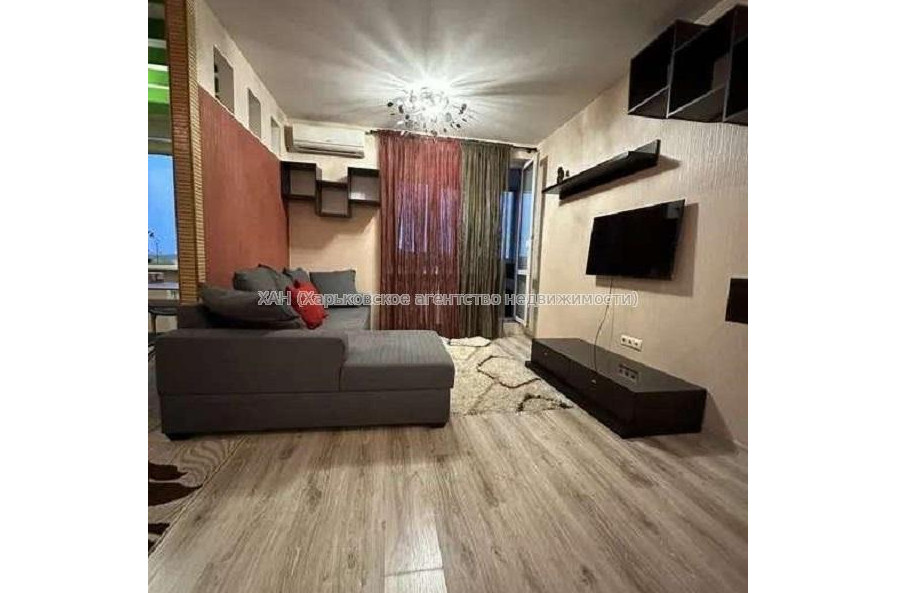 Продам квартиру, Мирослава Мисли ул. , 1  ком., 52 м², капитальный ремонт 