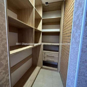 Продам квартиру, Мирослава Мисли ул. , 1 кім., 52 м², капитальный ремонт 