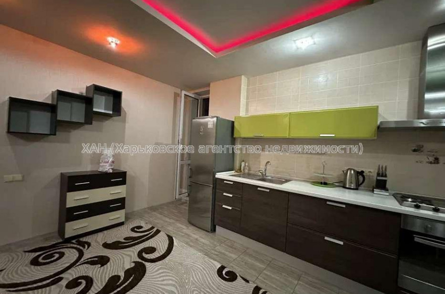 Продам квартиру, Мирослава Мисли ул. , 1  ком., 52 м², капитальный ремонт 