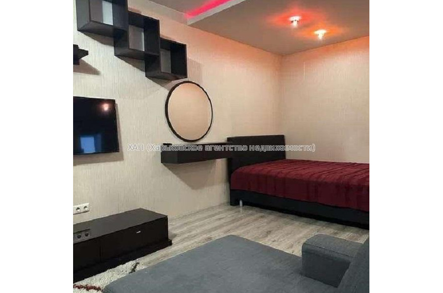 Продам квартиру, Мирослава Мисли ул. , 1  ком., 52 м², капитальный ремонт 