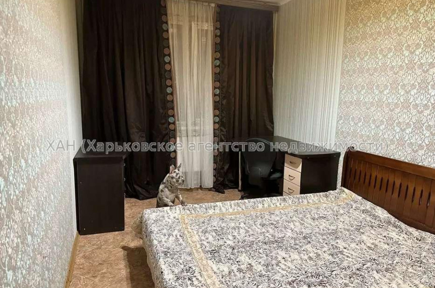 Продам квартиру, Амосова ул. , 3  ком., 64 м², косметический ремонт 