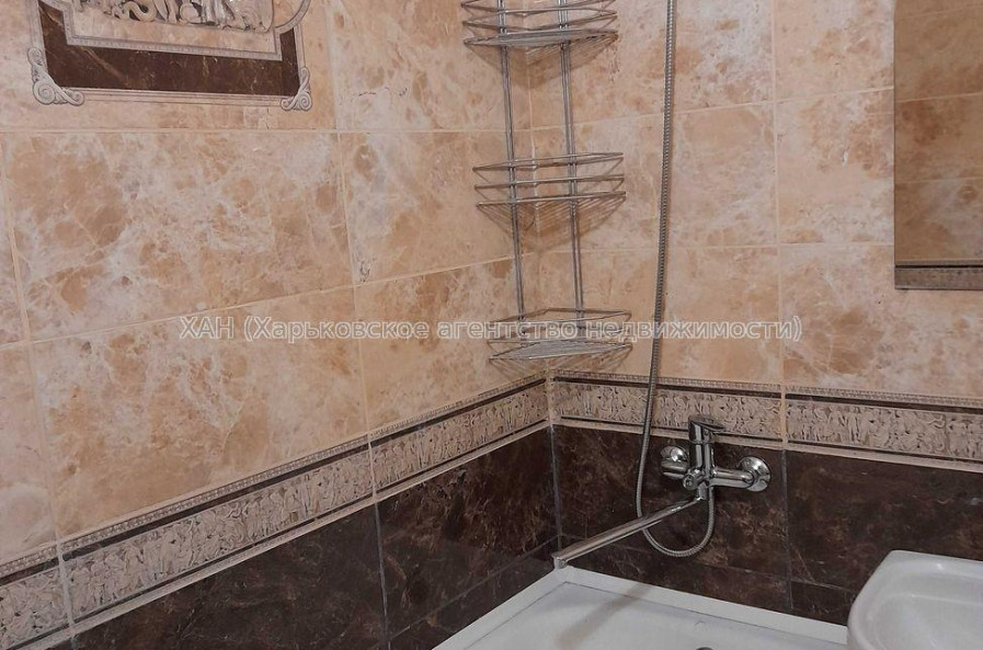 Продам квартиру, Гвардейцев Широнинцев ул. , 1  ком., 33 м², капитальный ремонт 