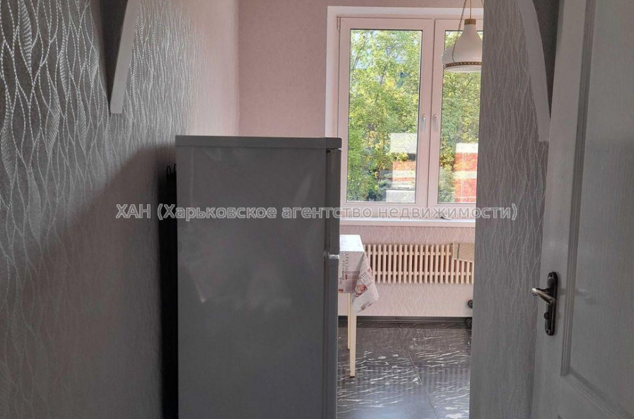 Продам квартиру, Гвардейцев Широнинцев ул. , 1  ком., 33 м², капитальный ремонт 