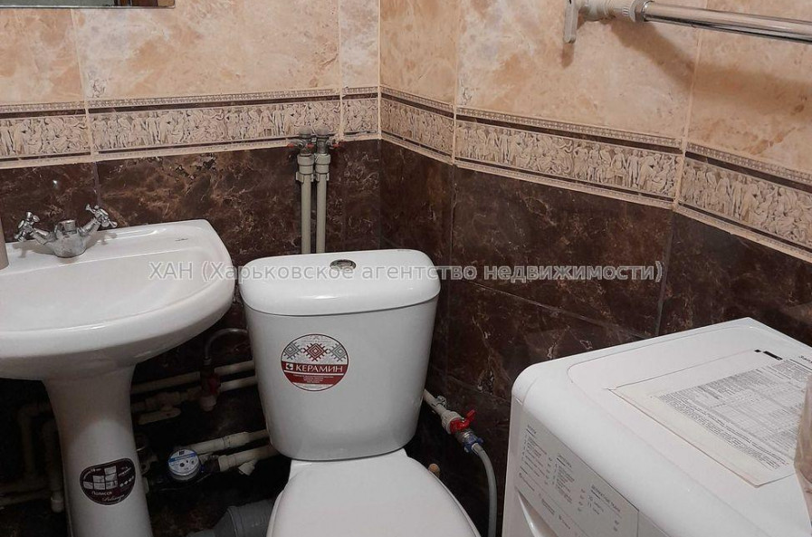 Продам квартиру, Гвардейцев Широнинцев ул. , 1  ком., 33 м², капитальный ремонт 
