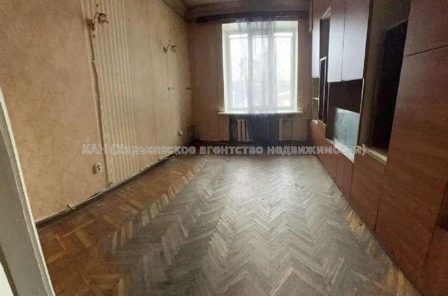 Продам квартиру, Кузнечная ул. , 3  ком., 75 м², советский ремонт 