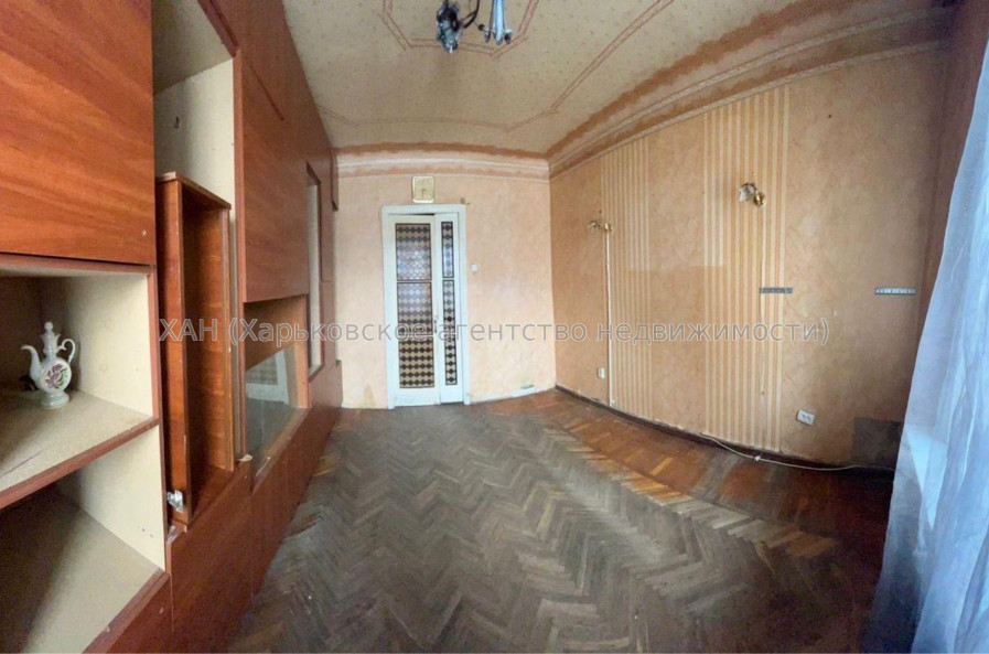 Продам квартиру, Кузнечная ул. , 3  ком., 75 м², советский ремонт 