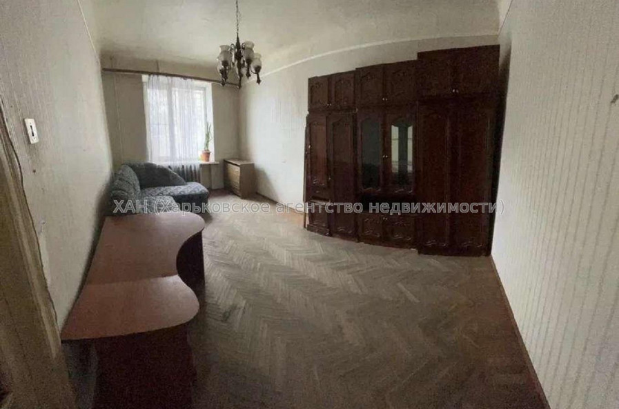 Продам квартиру, Кузнечная ул. , 3  ком., 75 м², советский ремонт 