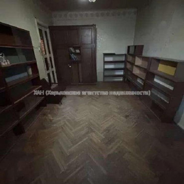 Продам квартиру, Кузнечная ул. , 3 кім., 75 м², советский ремонт 