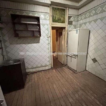 Продам квартиру, Кузнечная ул. , 3 кім., 75 м², советский ремонт 