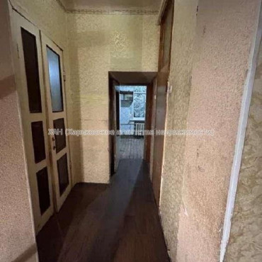 Продам квартиру, Кузнечная ул. , 3 кім., 75 м², советский ремонт 