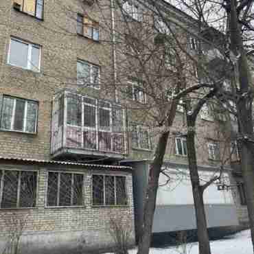 Продам квартиру, Кузнечная ул. , 3  ком., 75 м², советский ремонт 
