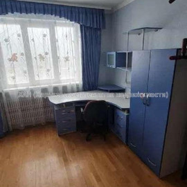 Продам квартиру, Жасминовый б-р , 3 кім., 69 м², капитальный ремонт