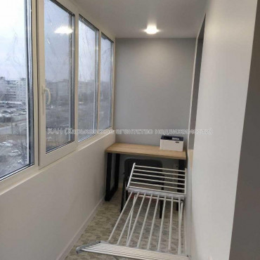 Продам квартиру, Тракторостроителей просп. , 2 кім., 52 м², евроремонт 