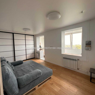 Продам квартиру, Тракторостроителей просп. , 2  ком., 52 м², евроремонт 