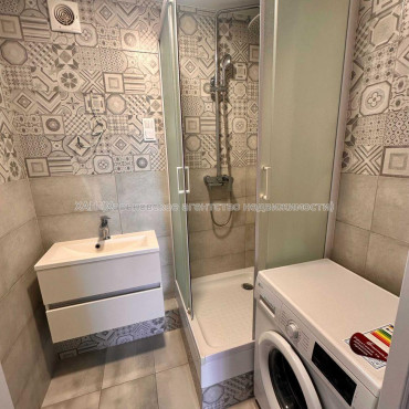 Продам квартиру, Тракторостроителей просп. , 2 кім., 52 м², евроремонт 