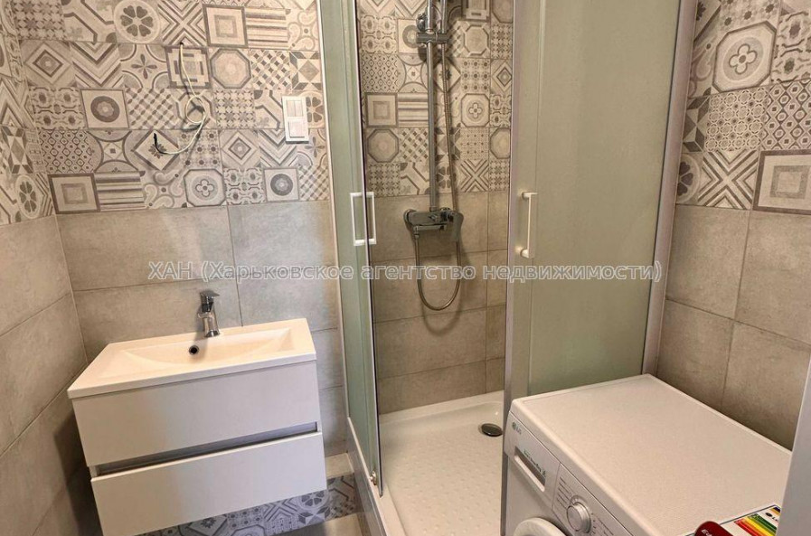 Продам квартиру, Тракторостроителей просп. , 2 кім., 52 м², евроремонт 
