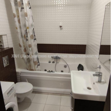 Продам квартиру, Залесская ул. , 1 кім., 60 м², капитальный ремонт 