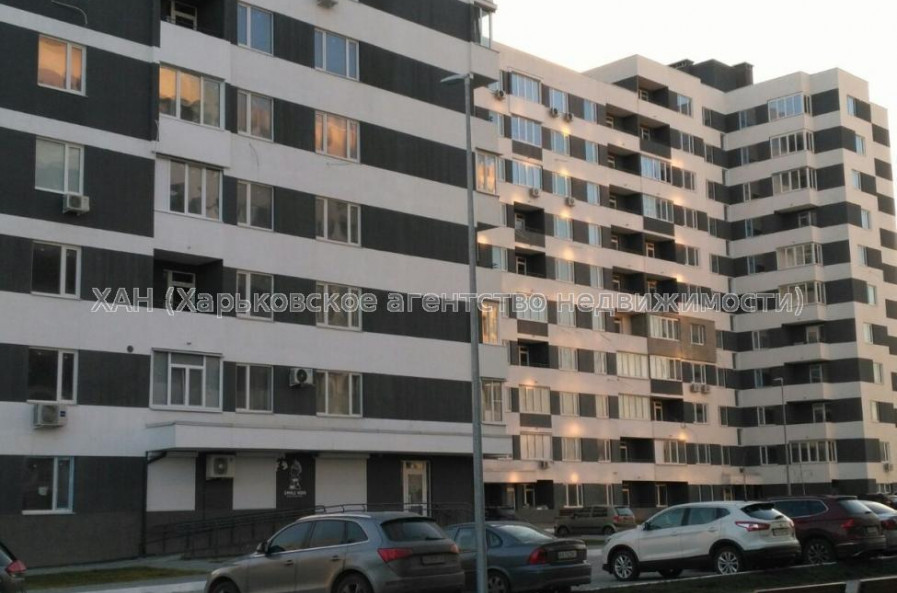 Продам квартиру, Льва Ландау просп. , 1 кім., 37 м², без внутренних работ 