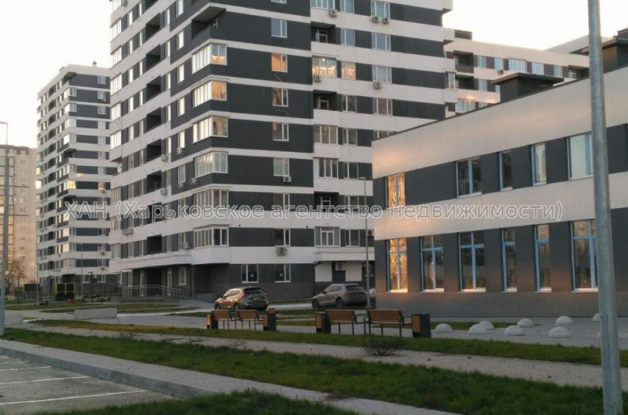 Продам квартиру, Льва Ландау просп. , 1 кім., 37 м², без внутренних работ 