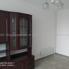Продам квартиру, Роганская ул. , 3 кім., 69 м², косметический ремонт