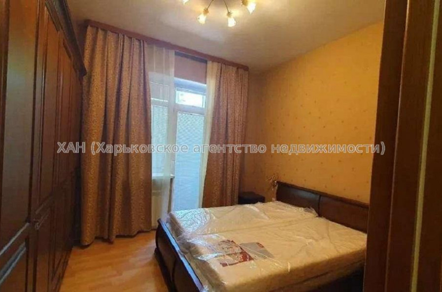 Продам квартиру, Гимназическая наб. , 3 кім., 76 м², капитальный ремонт 