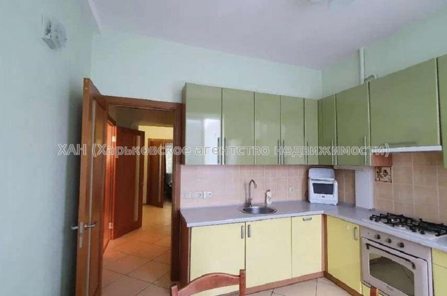 Продам квартиру, Гимназическая наб. , 3 кім., 76 м², капитальный ремонт 
