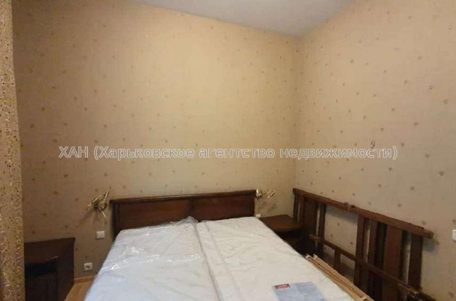 Продам квартиру, Гимназическая наб. , 3 кім., 76 м², капитальный ремонт 