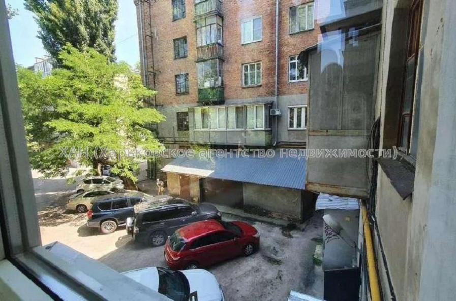 Продам квартиру, Гимназическая наб. , 3 кім., 76 м², капитальный ремонт 