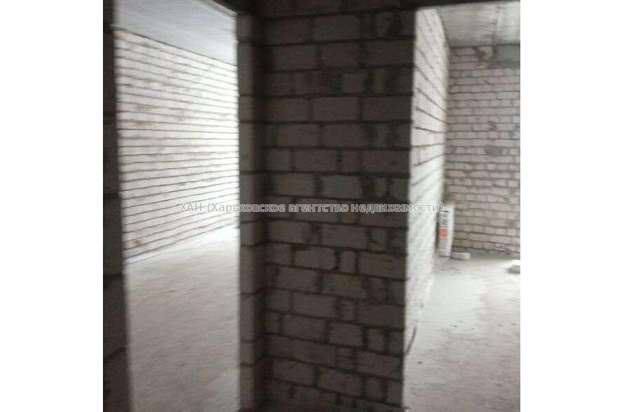Продам квартиру, Мира ул. , 1 кім., 42 м², без внутренних работ 