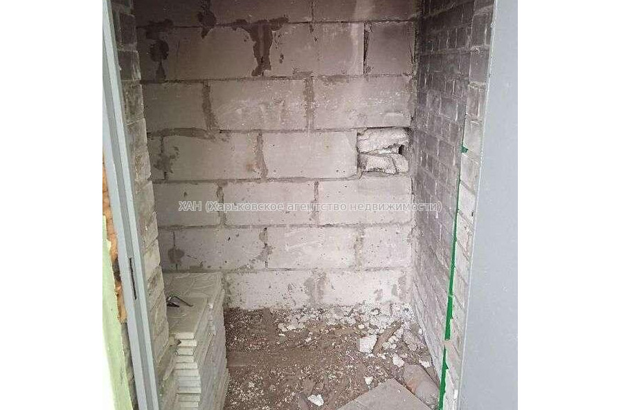 Продам квартиру, Мира ул. , 1 кім., 42 м², без внутренних работ 